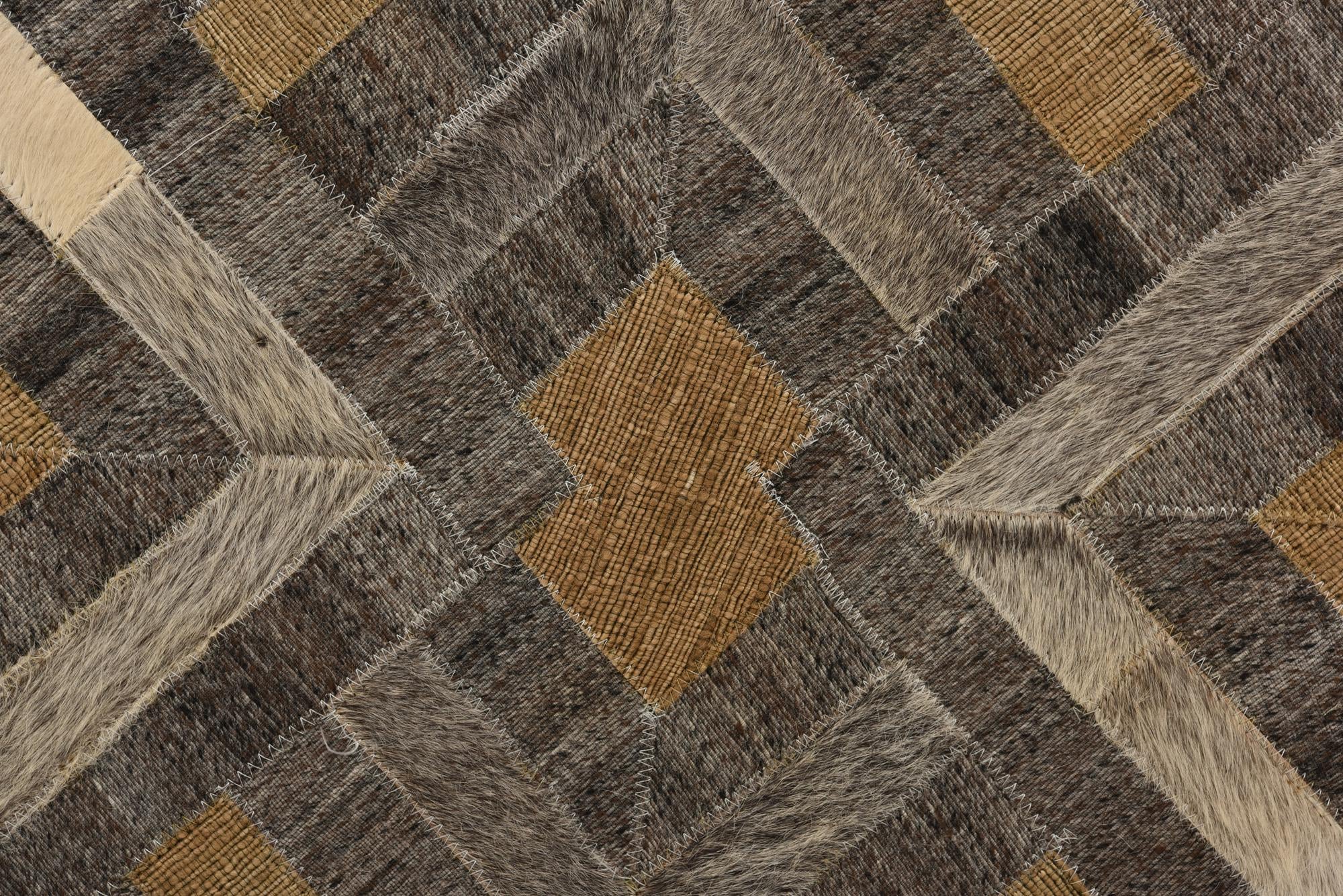 5' x 7' 9 Cowhide Rug
