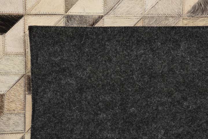 5' 4 x 7' 6 Cowhide Rug