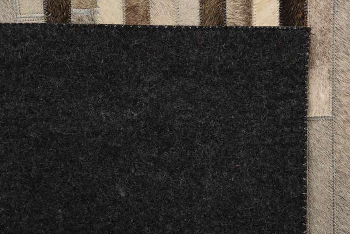 5' 1 x 8' Cowhide Rug