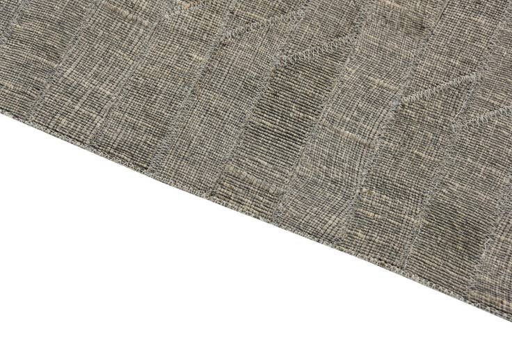 Detail image of 5' x 7' 10 Cowhide Rug