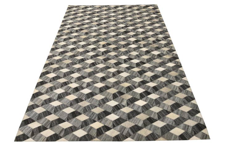 Detail image of 4' 10 x 8' Cowhide Rug