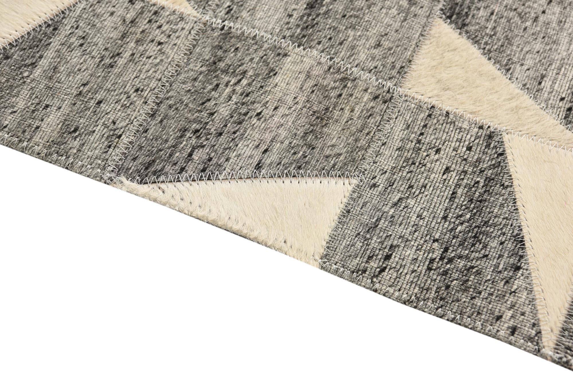 5' x 7' 10 Cowhide Rug