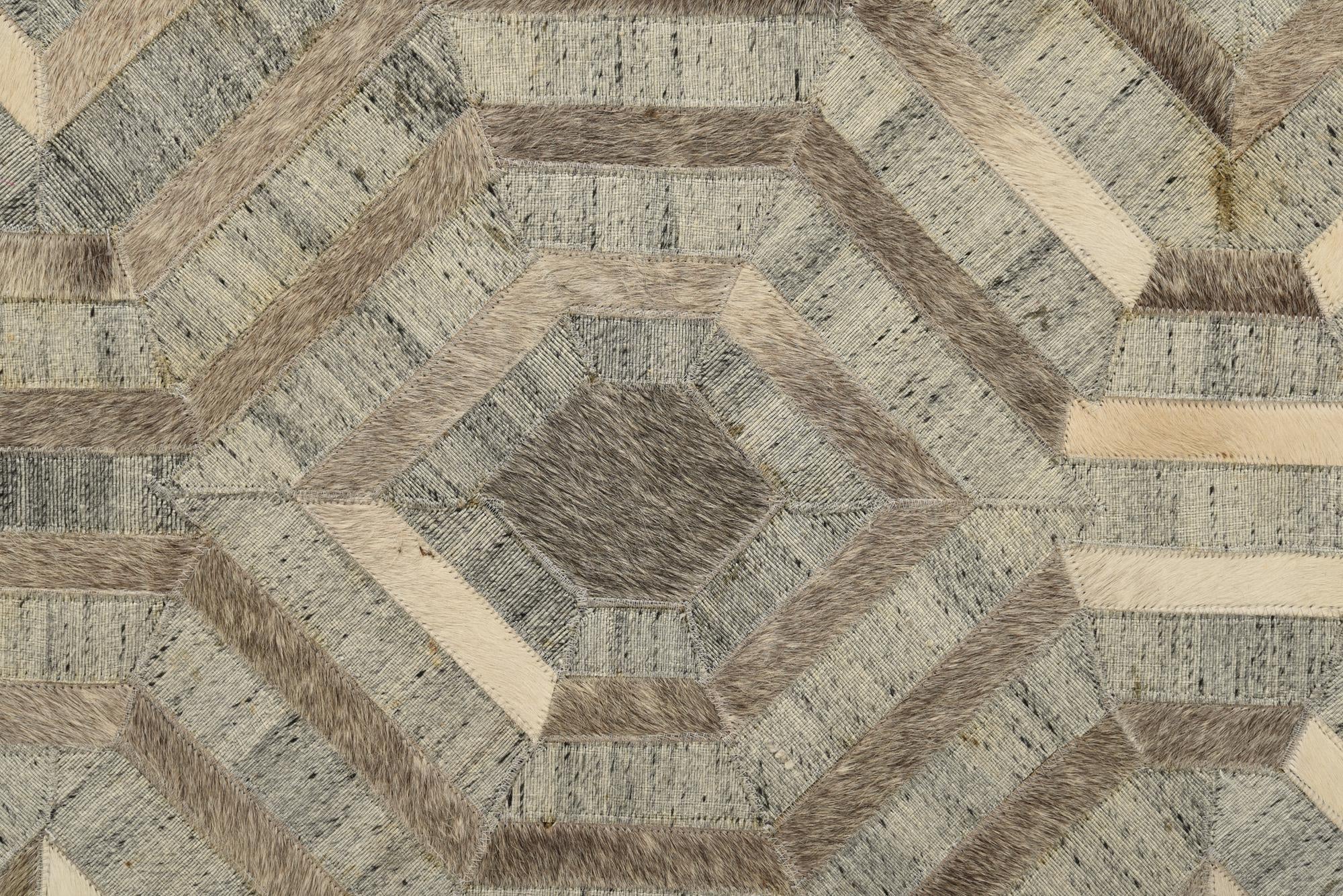 5' 1 x 8' Cowhide Rug