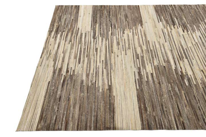 5' x 8' 3 Cowhide Rug