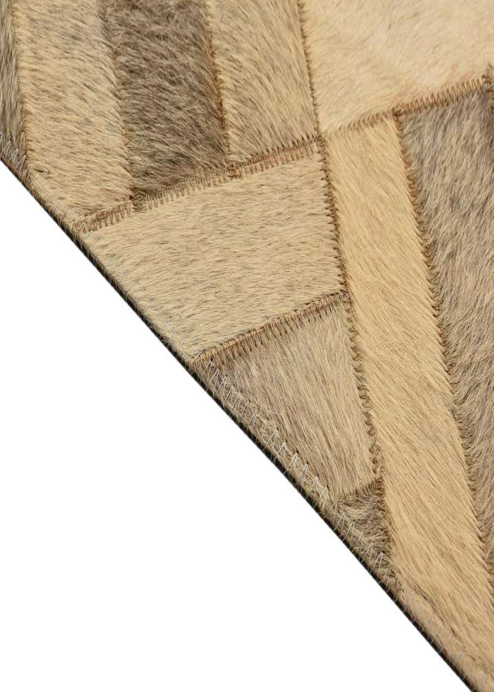 4' 10 x 7' Cowhide Rug
