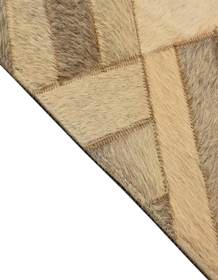 Detail image of 4' 10 x 7' Cowhide Rug