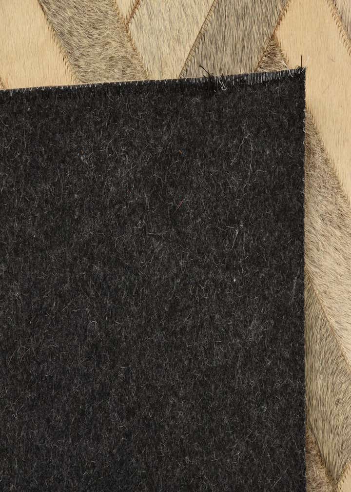 4' 10 x 7' Cowhide Rug