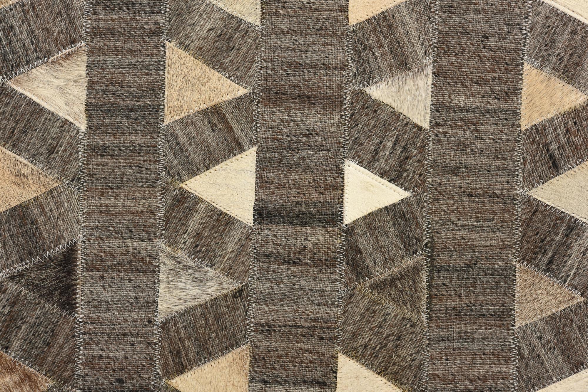 5' 2 x 8' Cowhide Rug