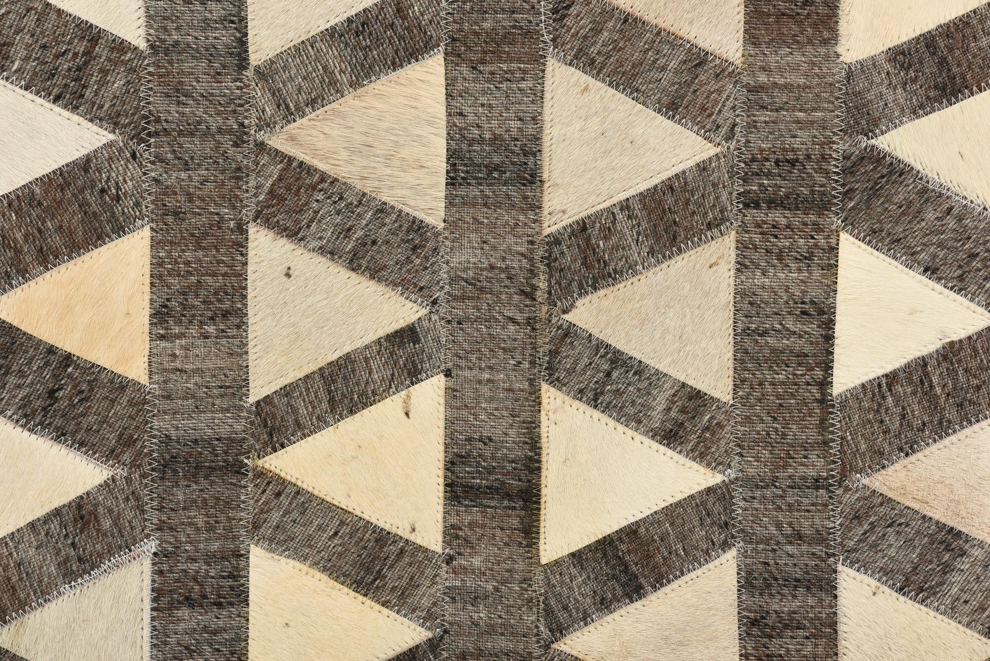 5' 2 x 8' Cowhide Rug