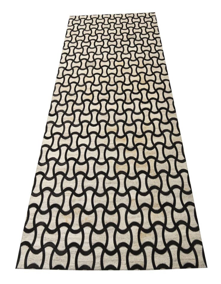 Detail image of 5' x 7' 9 Cowhide Rug