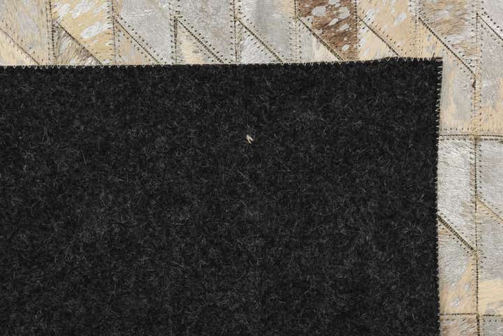 5' 4 x 7' 5 Cowhide Rug