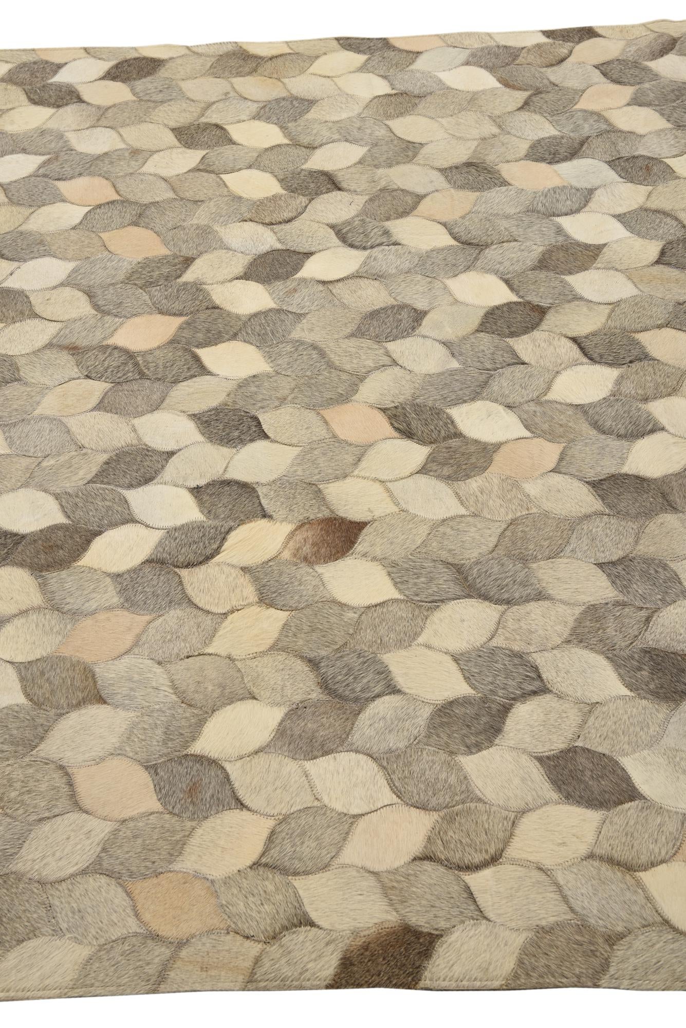 5' 1 x 8' Cowhide Rug