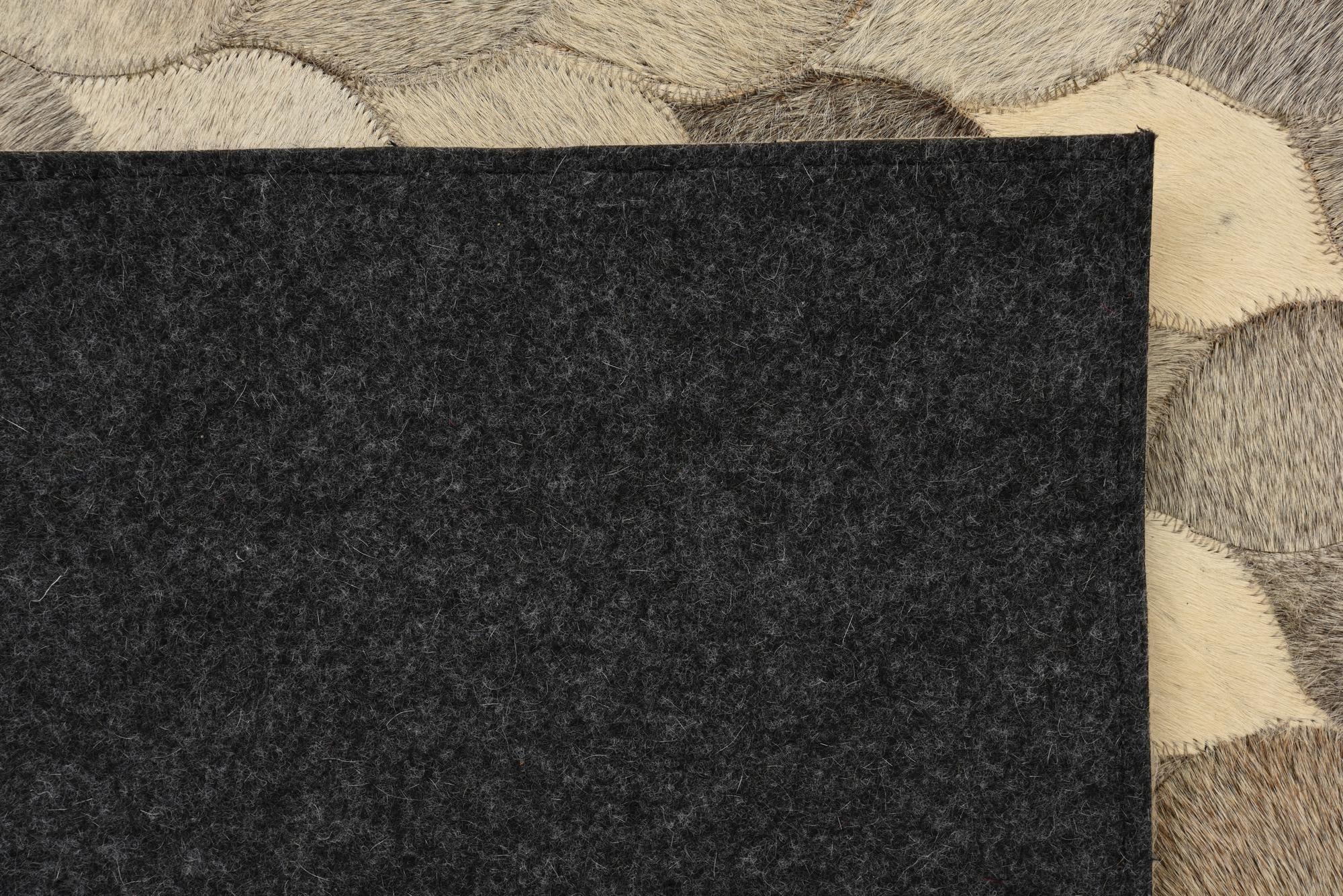 5' 1 x 8' Cowhide Rug