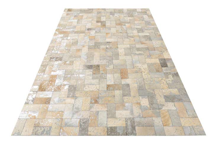 5' 2 x 8' Cowhide Rug