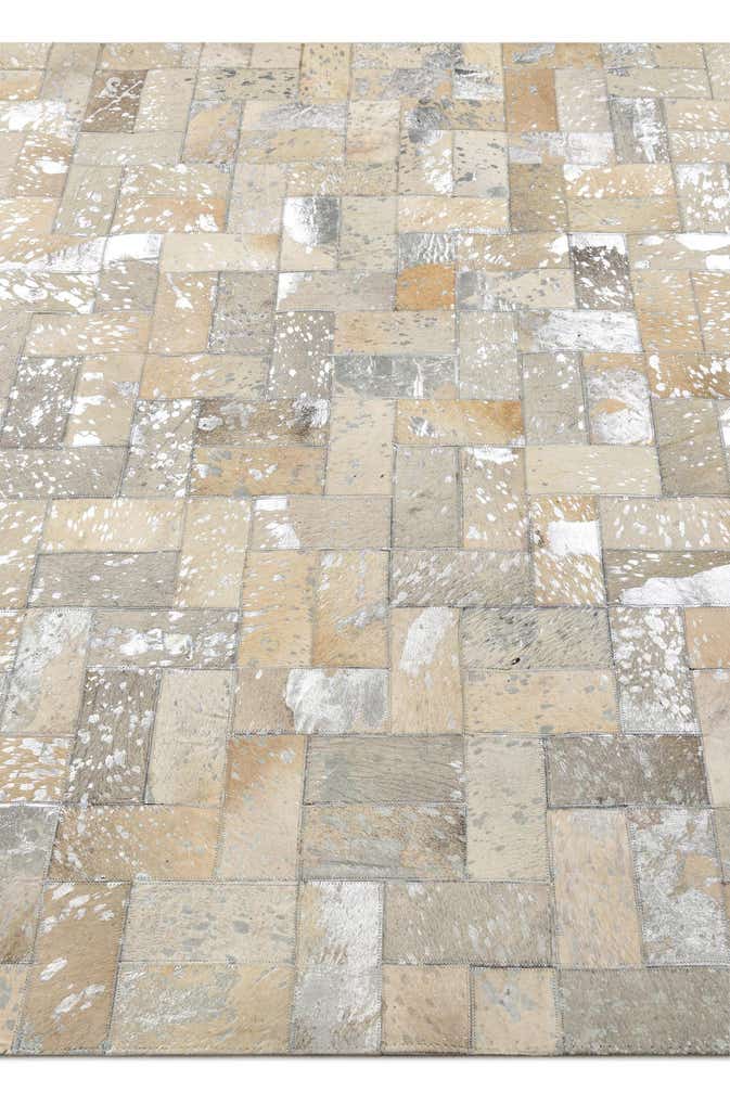 5' 2 x 8' Cowhide Rug