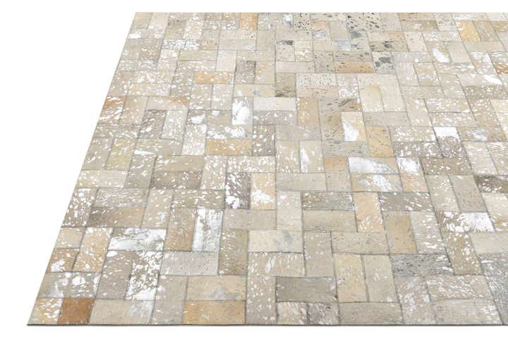 5' 2 x 8' 2 Cowhide Rug