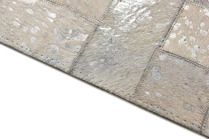 5' 2 x 8' 2 Cowhide Rug