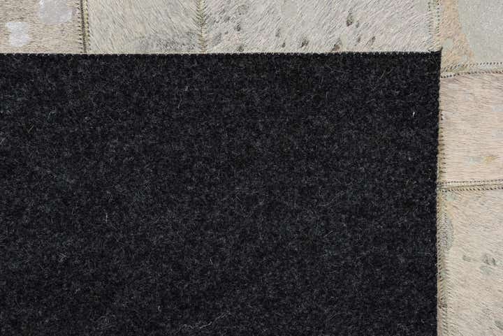 5' 2 x 8' 2 Cowhide Rug