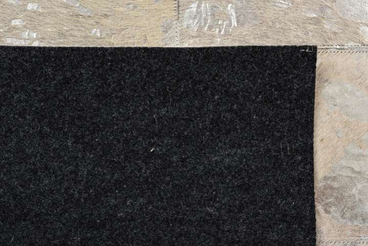 5' 1 x 8' Cowhide Rug