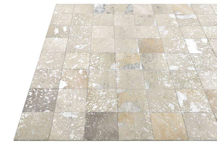 5' 2 x 8' Cowhide Rug