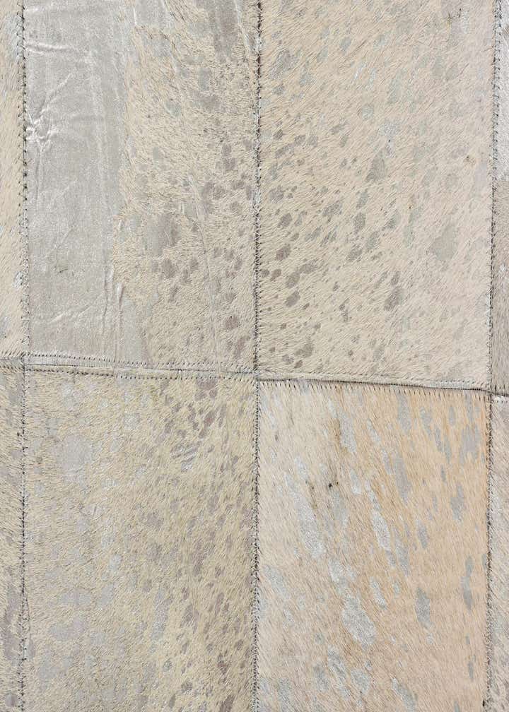 5' 2 x 8' Cowhide Rug