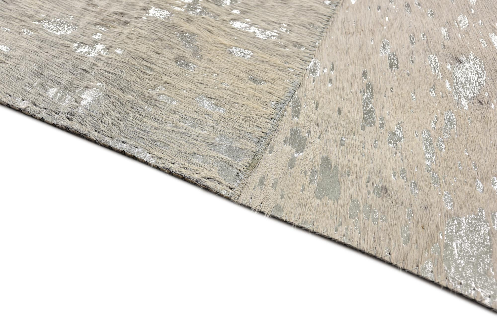 5' 1 x 8' Cowhide Rug