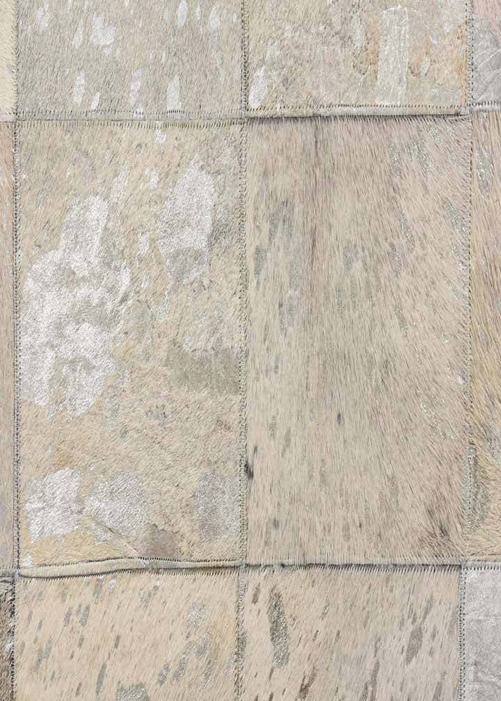 5' 1 x 8' Cowhide Rug