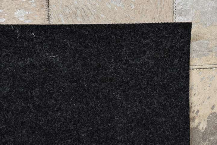 5' 1 x 8' Cowhide Rug