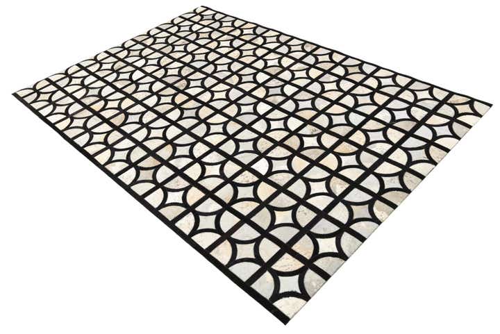 5' 3 x 7' 7 Cowhide Rug