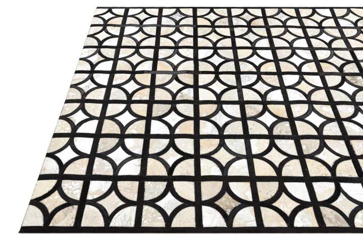 5' 3 x 7' 7 Cowhide Rug
