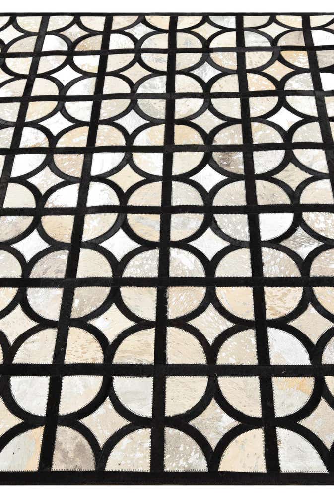 5' 3 x 7' 7 Cowhide Rug