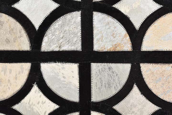 5' 3 x 7' 7 Cowhide Rug