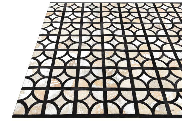5' 3 x 7' 7 Cowhide Rug
