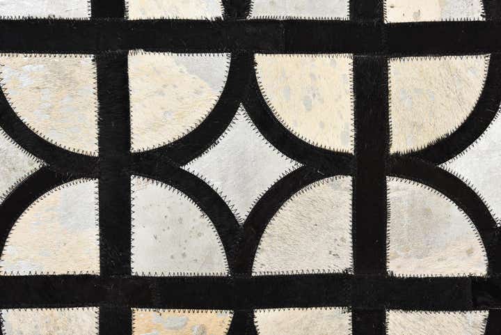 5' 3 x 7' 7 Cowhide Rug
