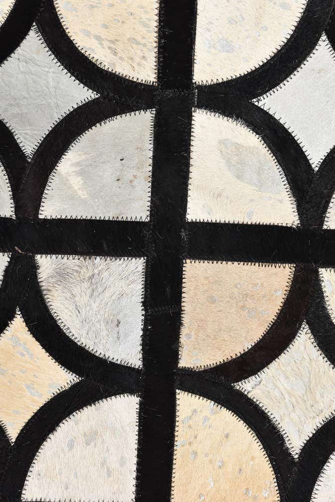 5' 3 x 7' 7 Cowhide Rug