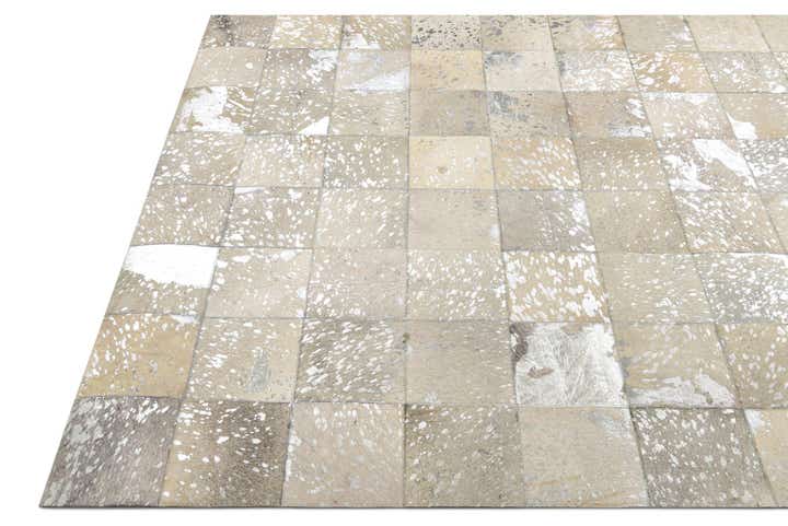 5' 1 x 8' Cowhide Rug