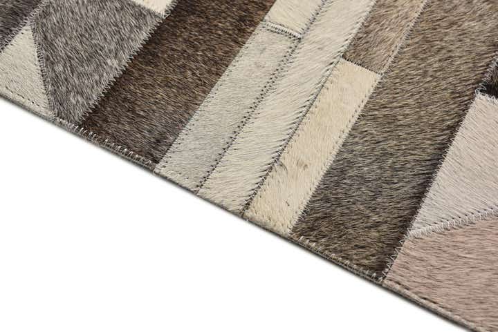 5' x 8' Cowhide Rug