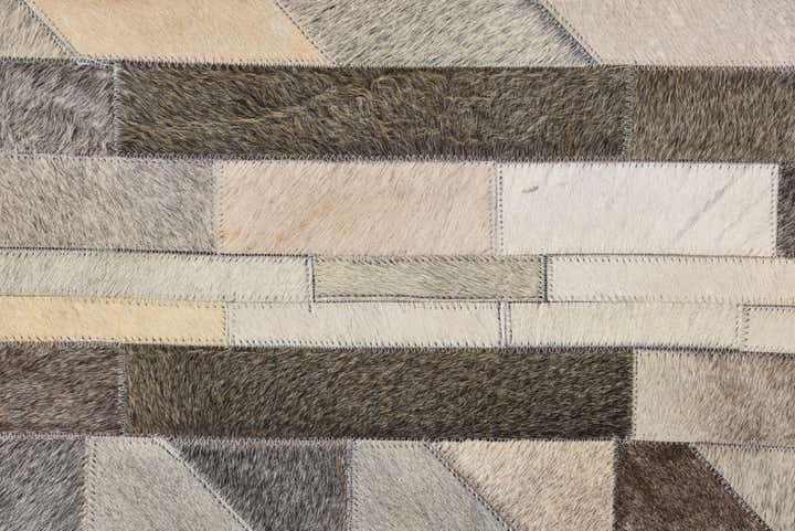5' x 8' Cowhide Rug