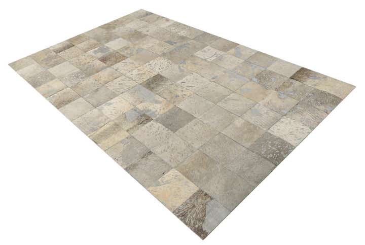 5' 1 x 8' Cowhide Rug