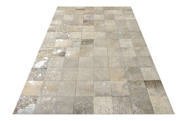5' 1 x 8' Cowhide Rug