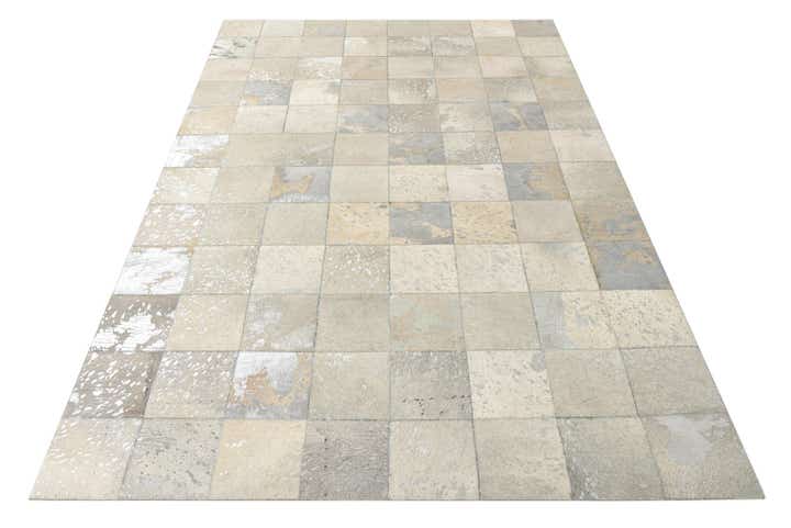 5' 1 x 8' Cowhide Rug