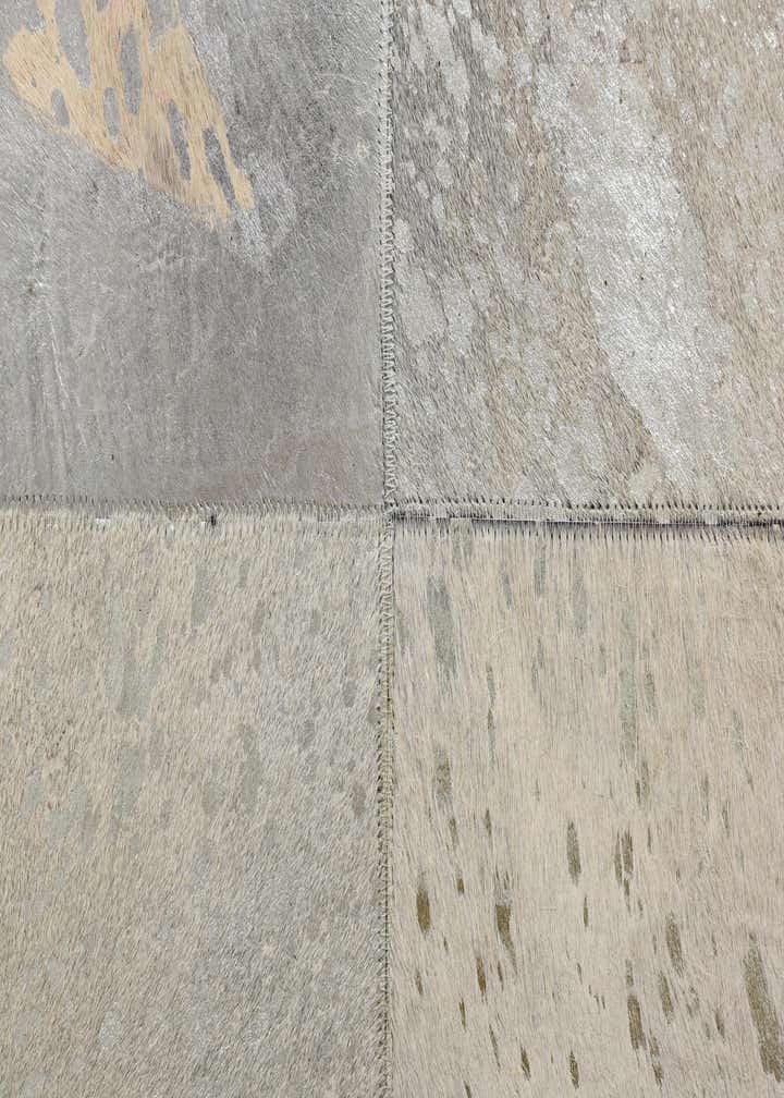 5' 1 x 8' Cowhide Rug
