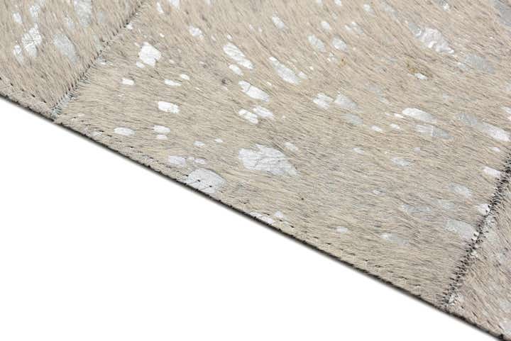 5' x 8' Cowhide Rug