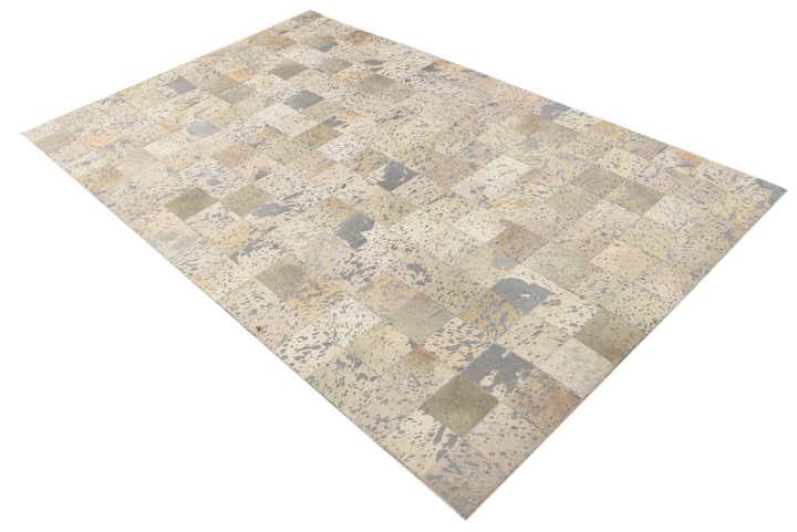 5' 1 x 8' 2 Cowhide Rug