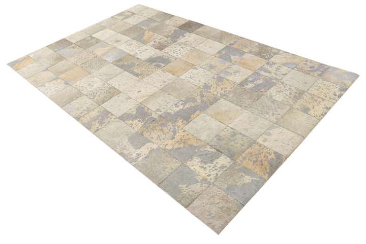 5' 1 x 8' Cowhide Rug
