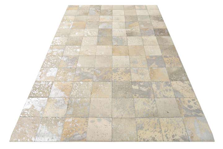 5' 1 x 8' Cowhide Rug