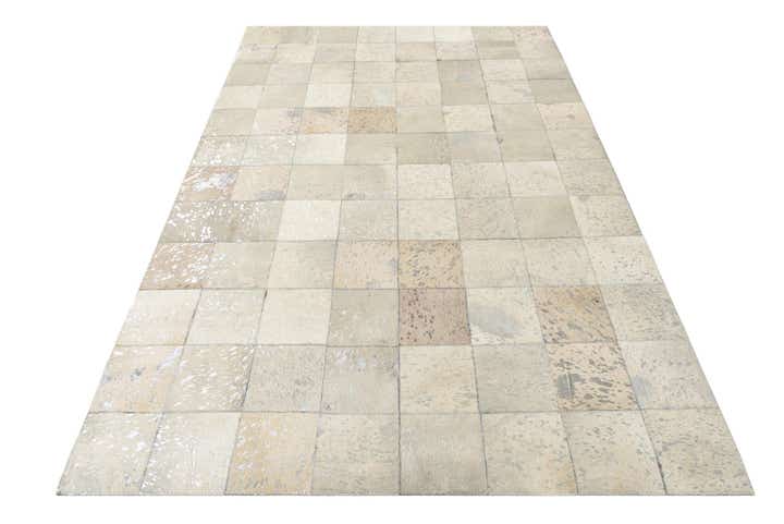 5' 1 x 8' Cowhide Rug