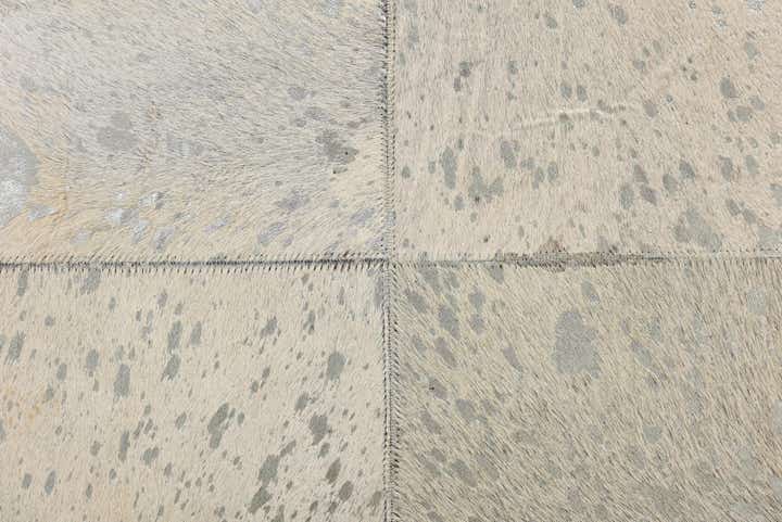5' 1 x 8' Cowhide Rug