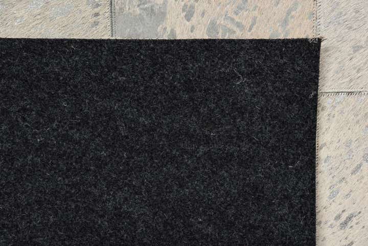 5' 1 x 8' Cowhide Rug
