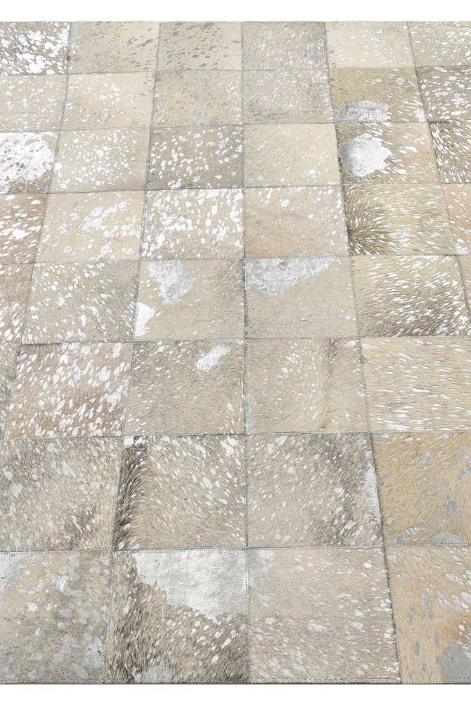 5' 1 x 8' Cowhide Rug